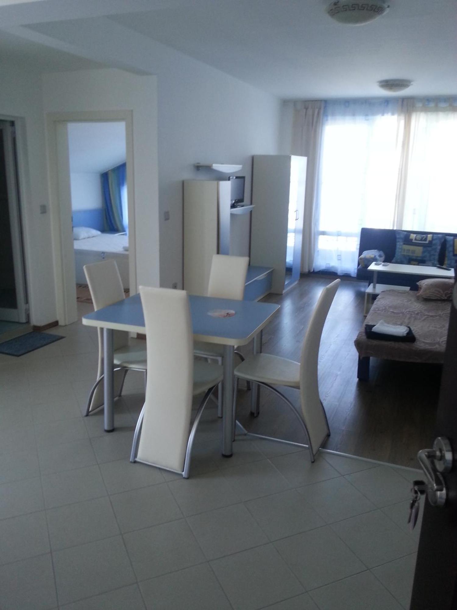 Blue Bay Palace Apart Complex Pomorie Room photo