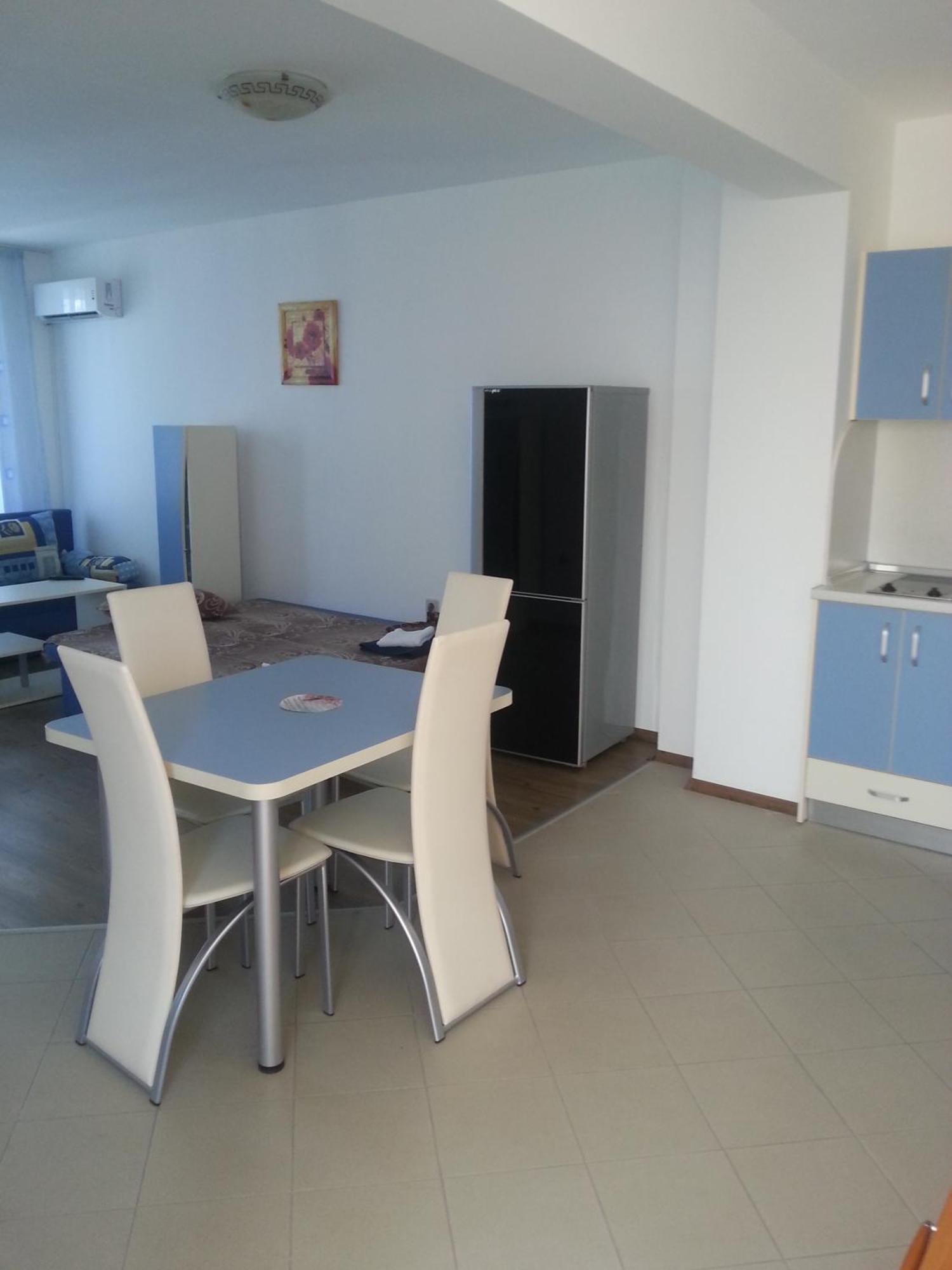 Blue Bay Palace Apart Complex Pomorie Room photo