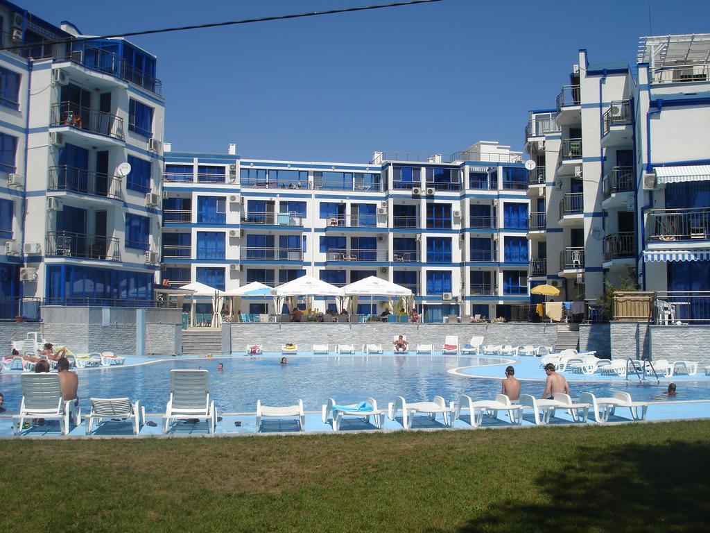 Blue Bay Palace Apart Complex Pomorie Exterior photo