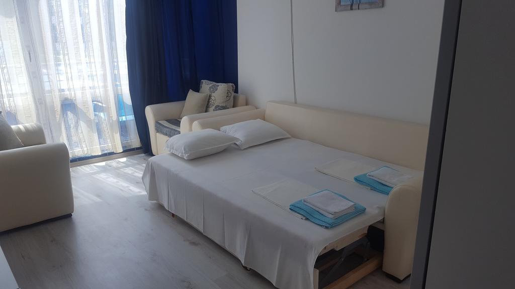 Blue Bay Palace Apart Complex Pomorie Exterior photo