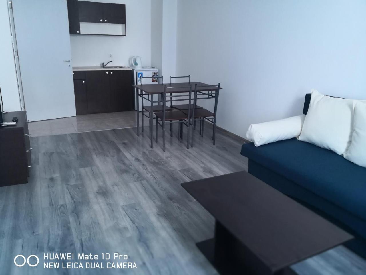Blue Bay Palace Apart Complex Pomorie Exterior photo