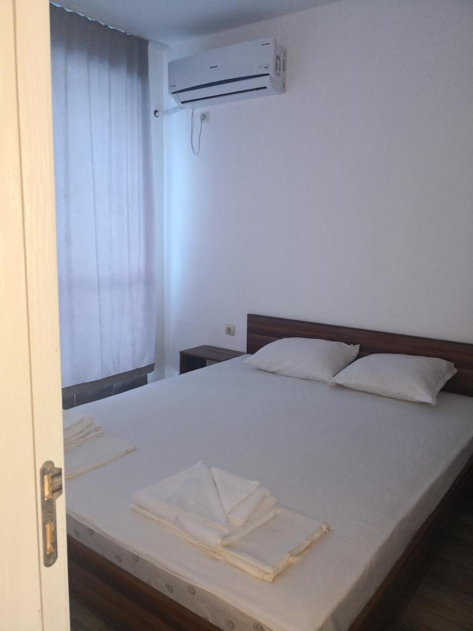 Blue Bay Palace Apart Complex Pomorie Exterior photo