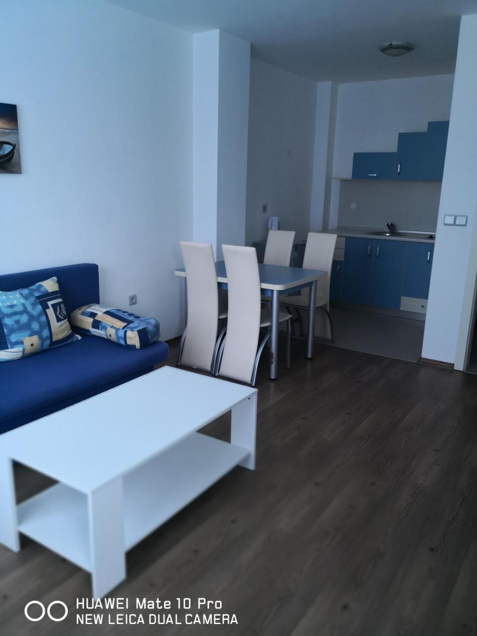 Blue Bay Palace Apart Complex Pomorie Exterior photo