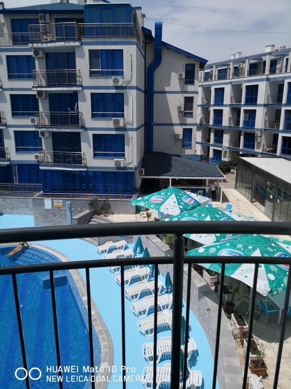 Blue Bay Palace Apart Complex Pomorie Exterior photo