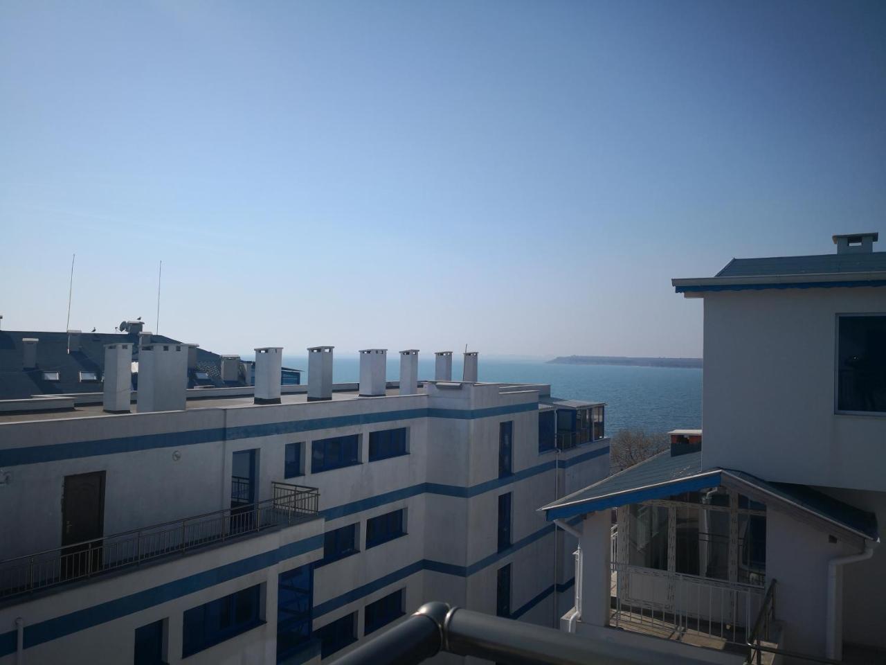 Blue Bay Palace Apart Complex Pomorie Exterior photo