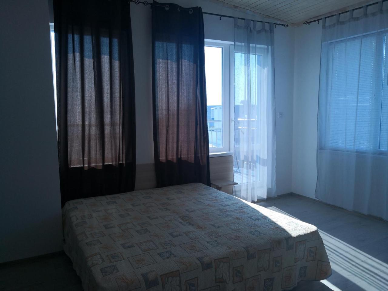 Blue Bay Palace Apart Complex Pomorie Exterior photo